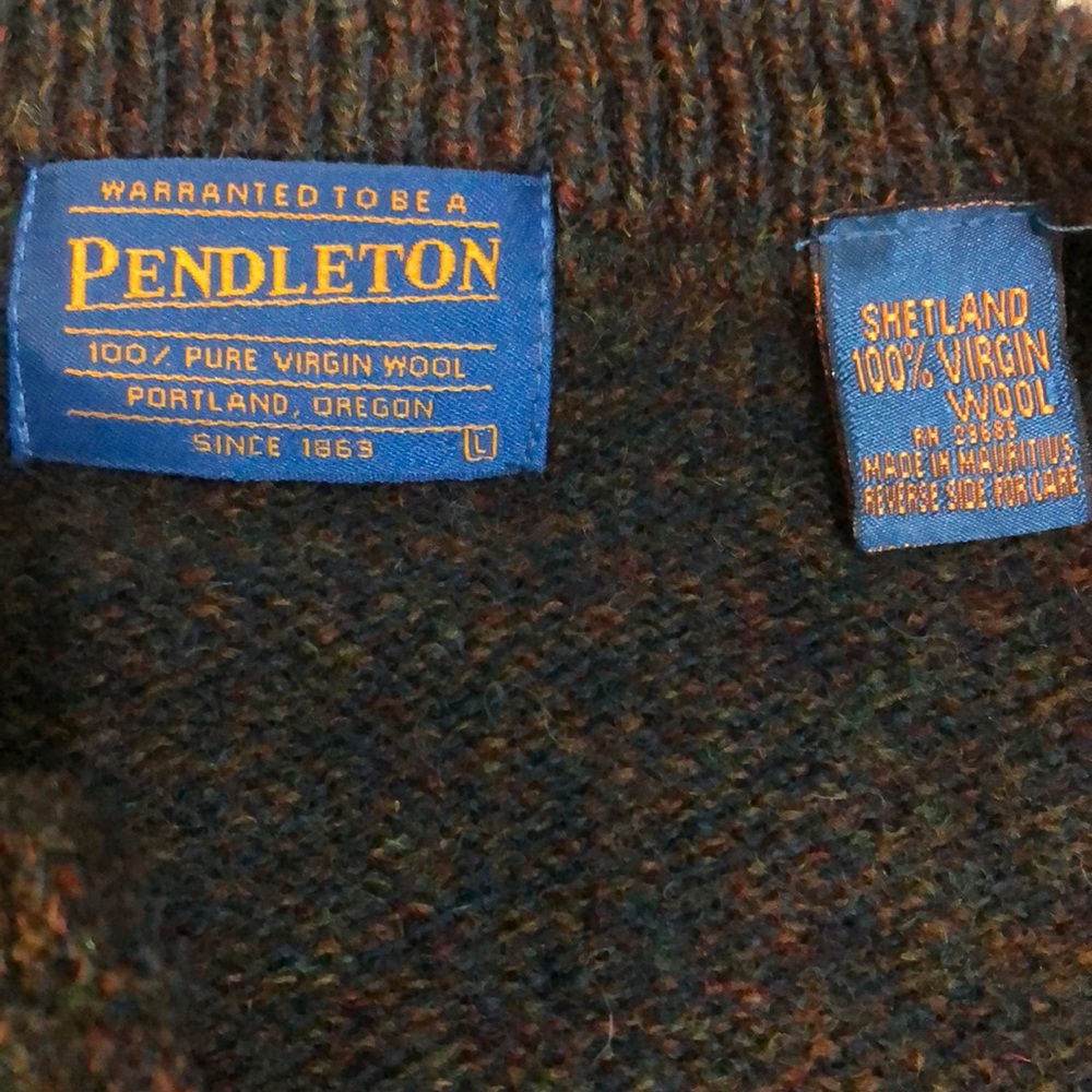 Pendleton Men’s Sweater - Picture 3 of 6